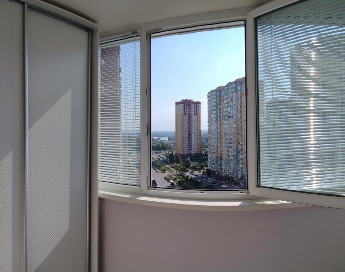 Ferienwohnung Осокорки Русовой 3 Kiew Exterior foto