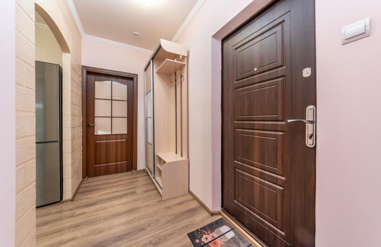 Ferienwohnung Осокорки Русовой 3 Kiew Exterior foto