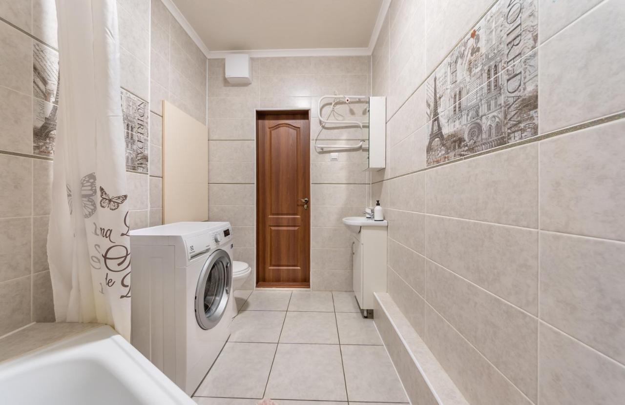 Ferienwohnung Осокорки Русовой 3 Kiew Exterior foto